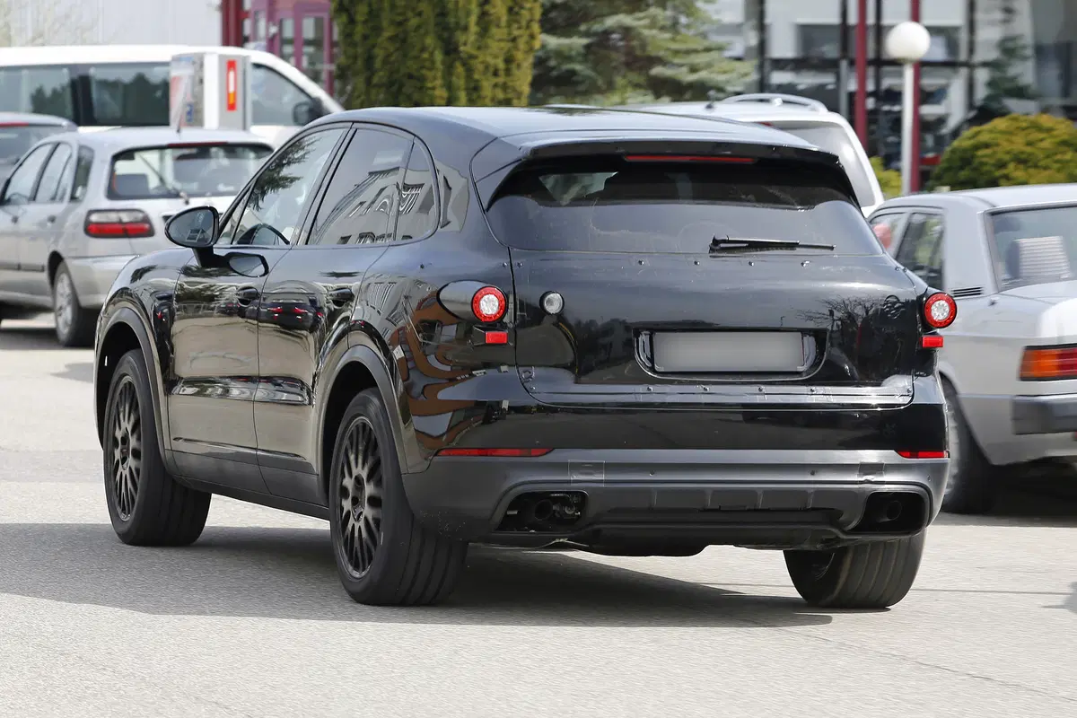 Nuova Porsche Cayenne: i primi scatti del muletto (6)