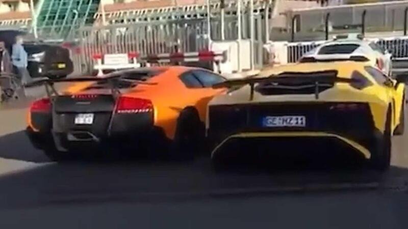 Lamborghini &quot;grattata&quot; da sorella rivale: due supercar del Toro collidono e rovinandosi le carrozzerie [video crash Murcielago &amp; Aventador]