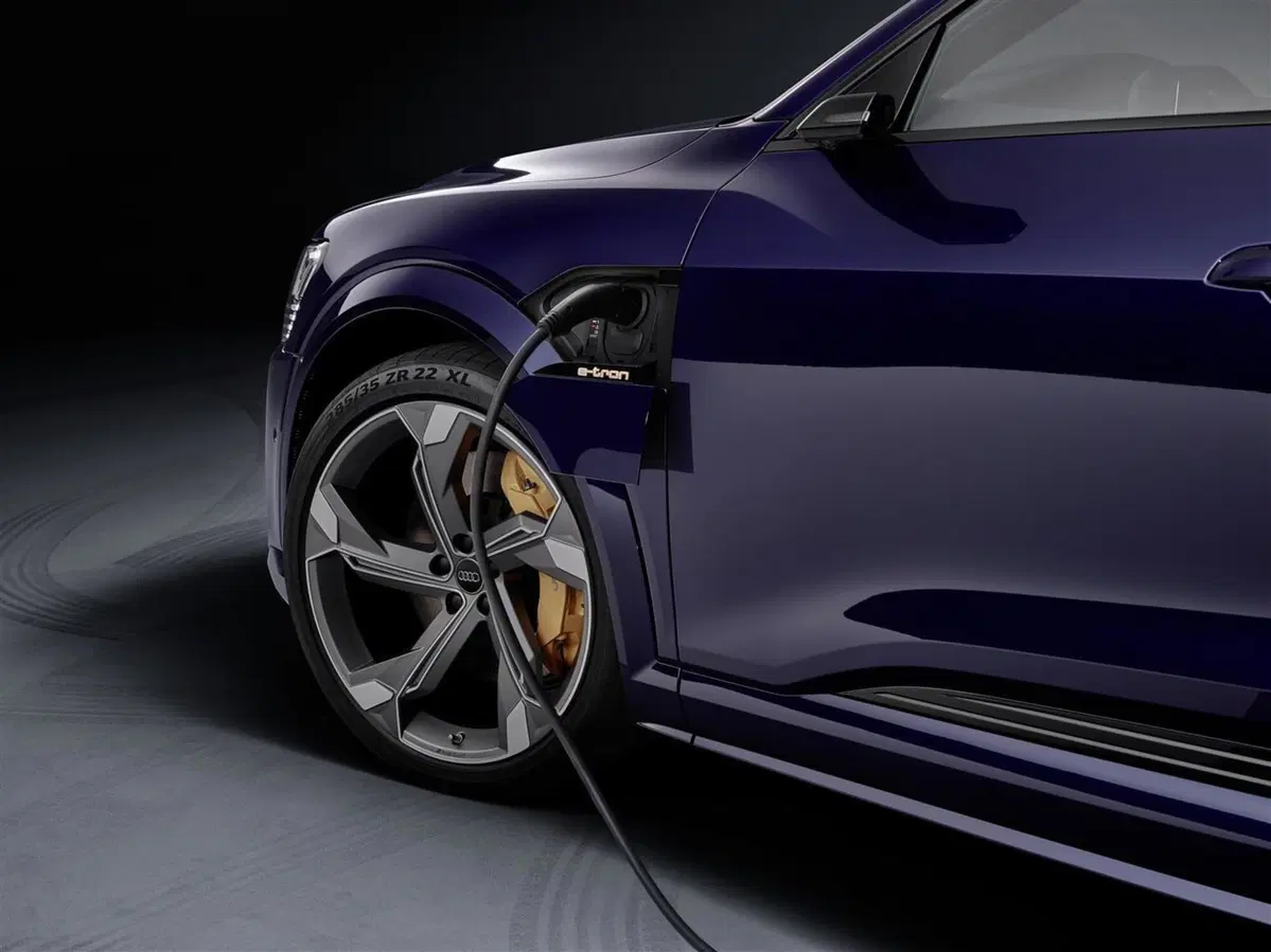 Audi e-tron S, 503 CV per il SUV elettrico (3)