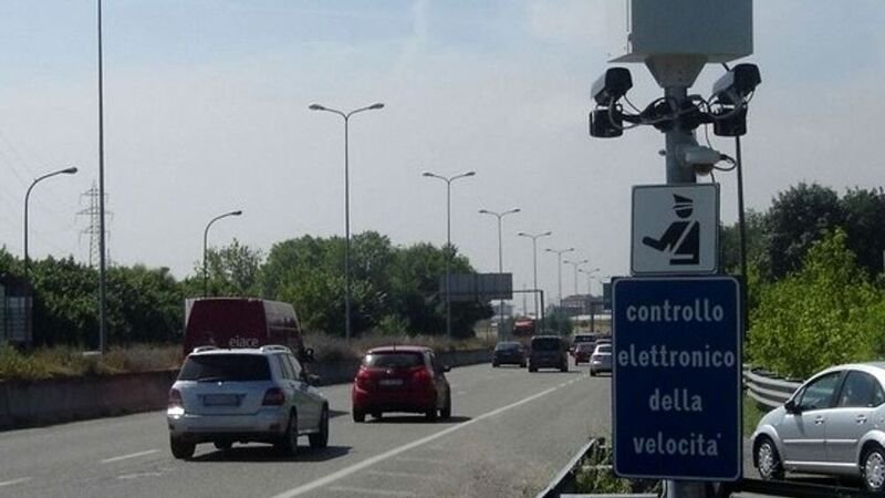 Pizzicata dall&#039;autovelox a 703 km/h: multa record in provincia di Ancona