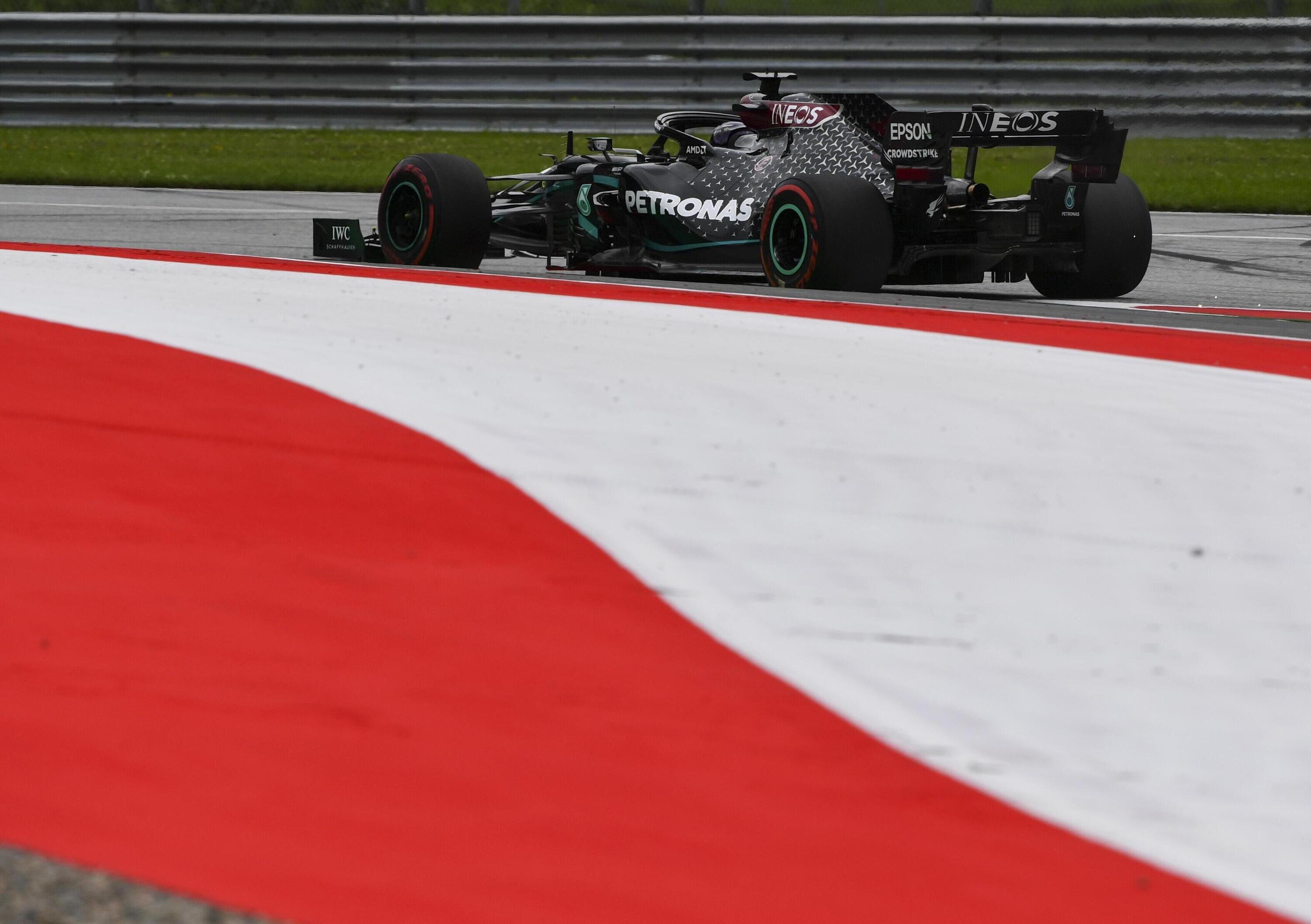 Formula 1: Mercedes, reclamo ufficiale della Red Bull contro il DAS