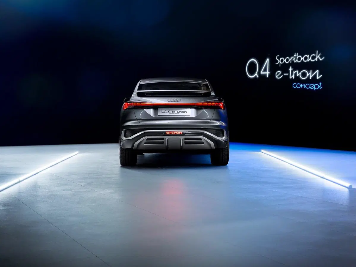 Audi: ecco la Q4 Sportback e-tron concept (13)