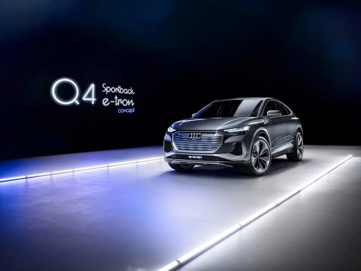 Audi: ecco la Q4 Sportback e-tron concept (14)