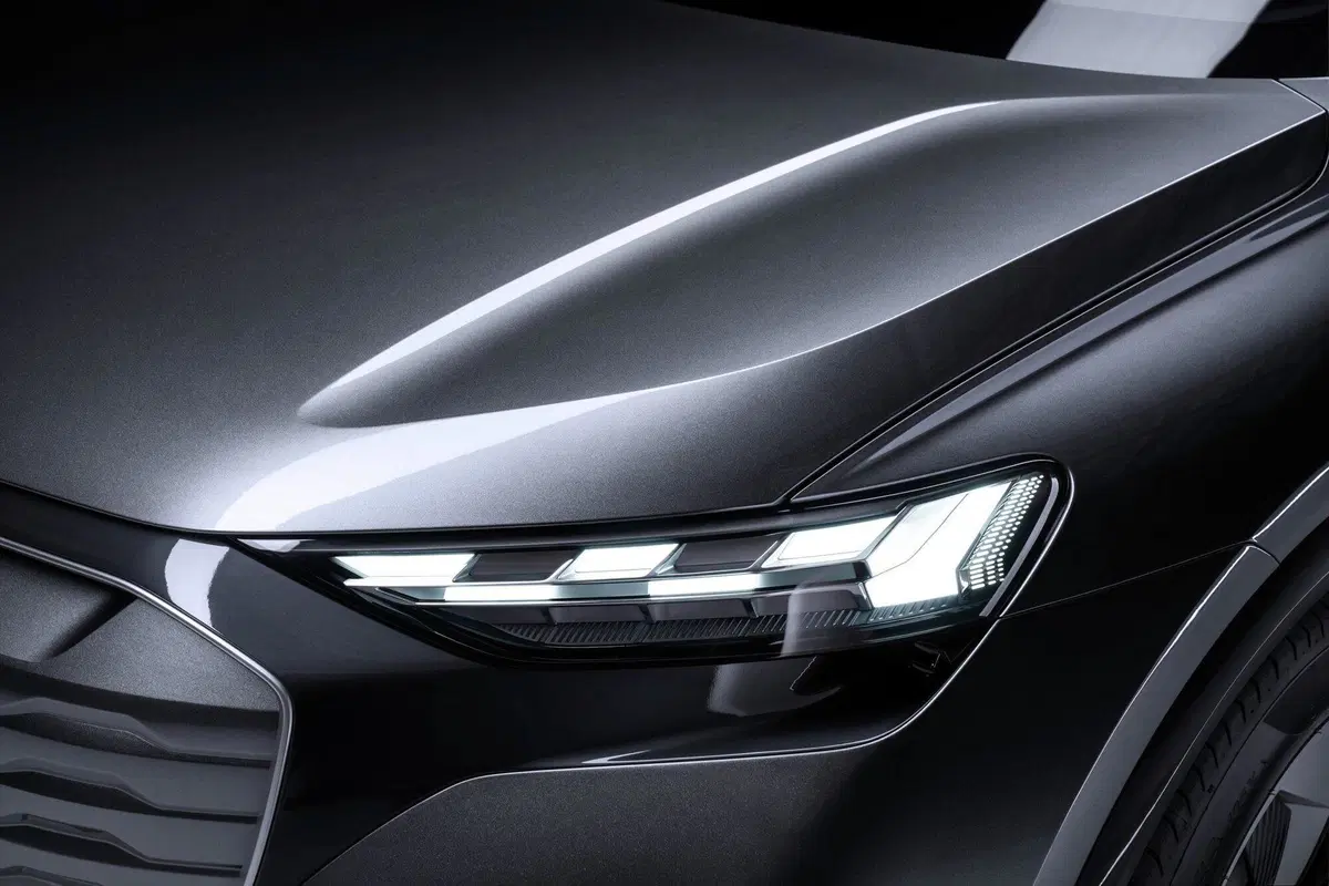 Audi: ecco la Q4 Sportback e-tron concept (4)