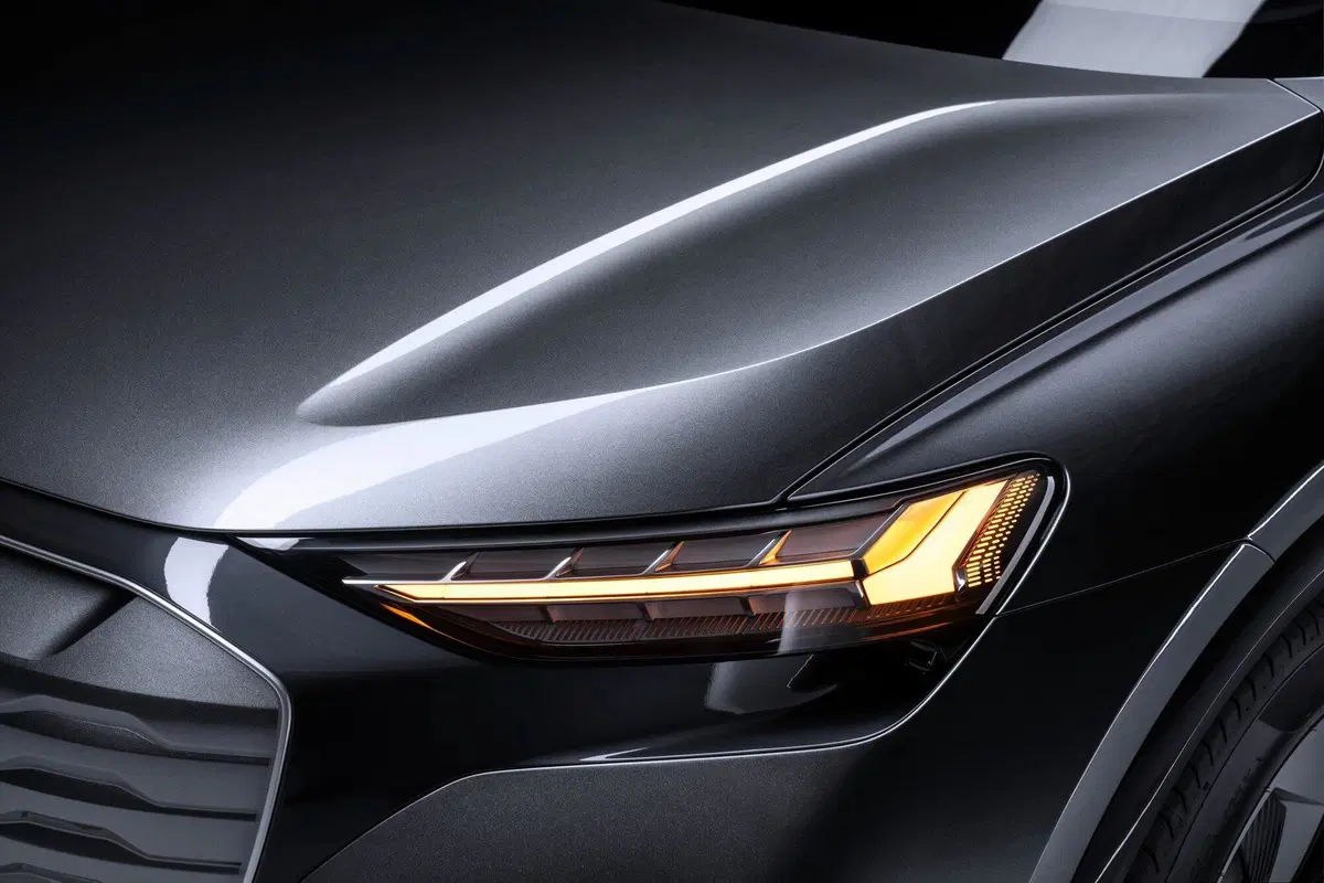 Audi: ecco la Q4 Sportback e-tron concept (23)