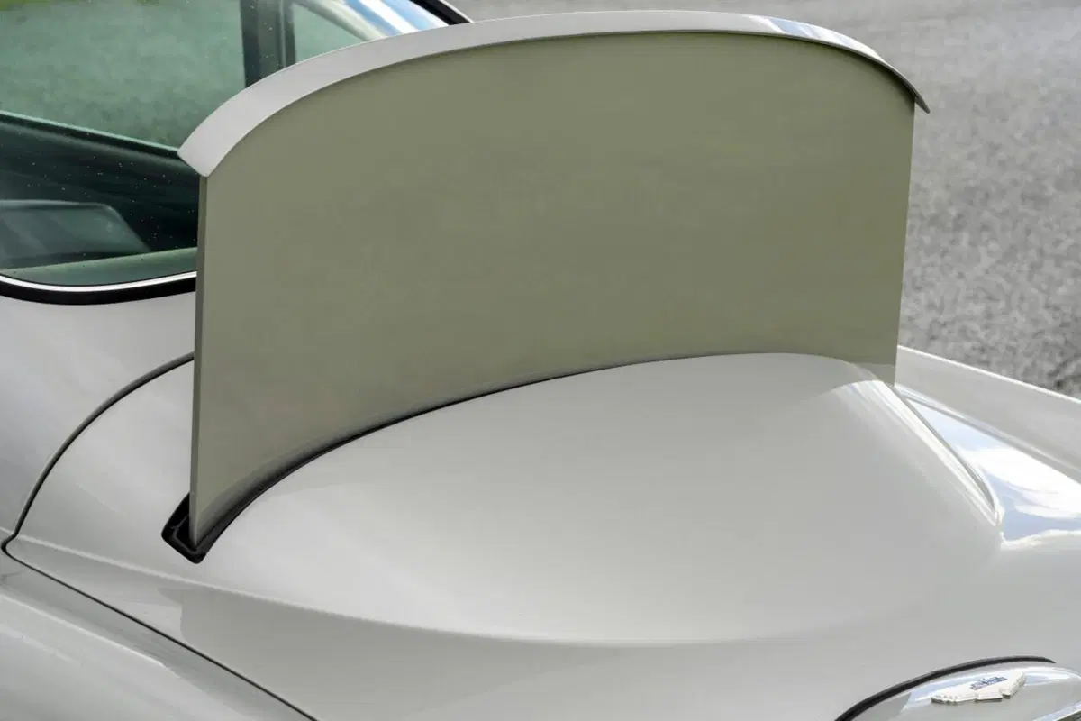 Aston Martin: rinasce la DB5 di James Bond con tanto di armi segrete (15)