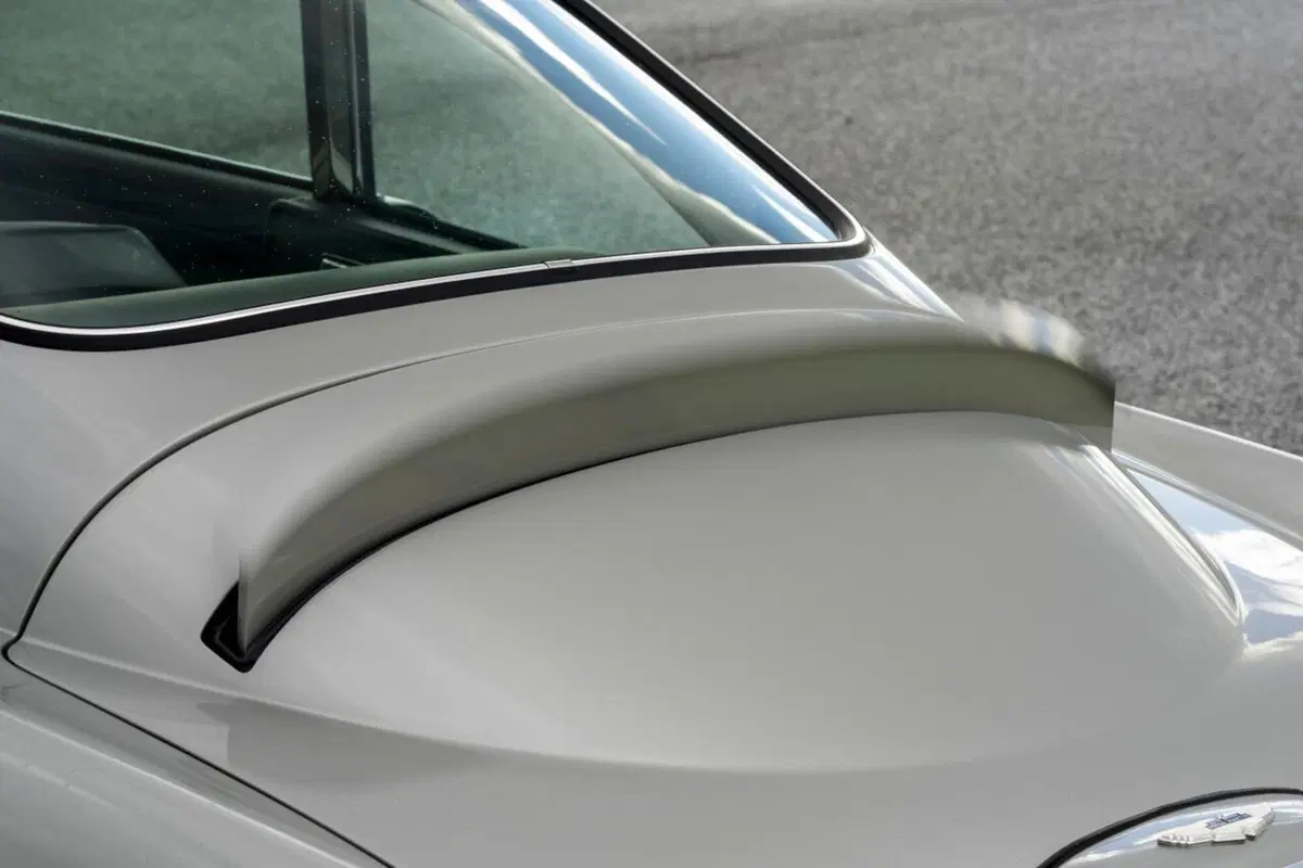 Aston Martin: rinasce la DB5 di James Bond con tanto di armi segrete (13)