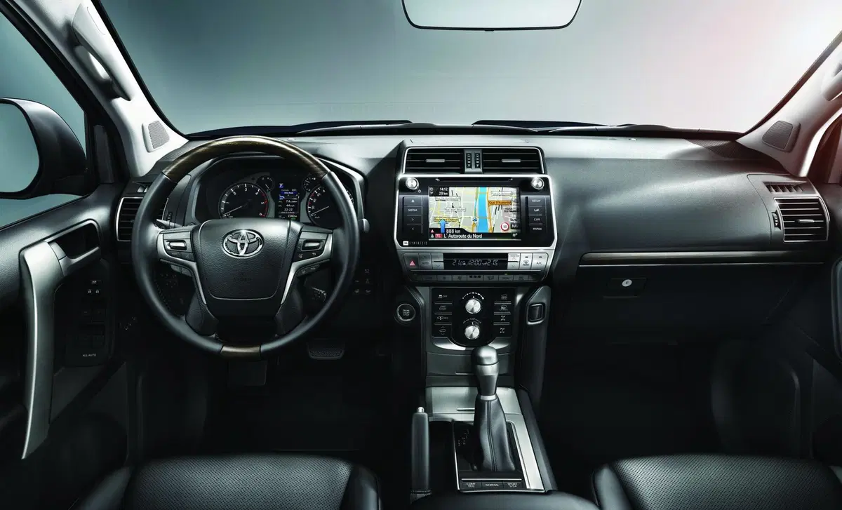 Toyota Land Cruiser 2.8 D4-D A/T 3 porte Lounge+ (37)