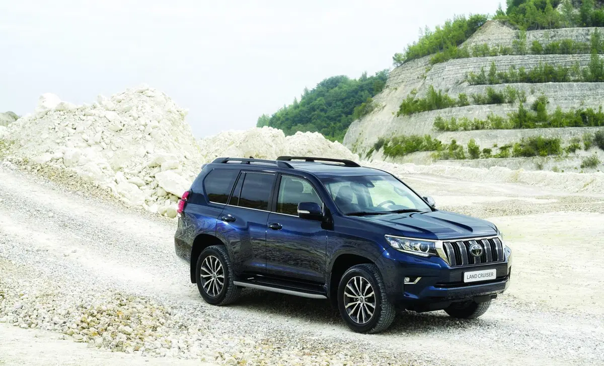 Toyota Land Cruiser 2.8 D4-D A/T 3 porte Lounge+ (19)