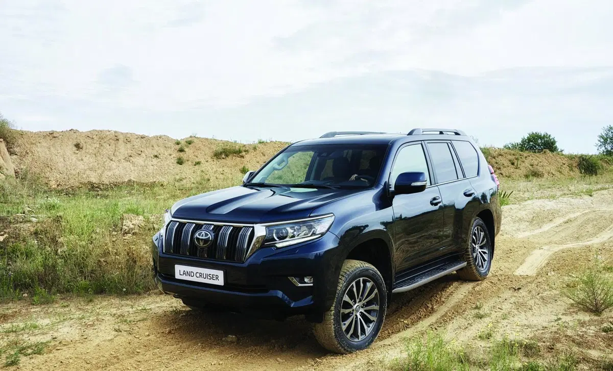 Toyota Land Cruiser 2.8 D4-D A/T 3 porte Lounge+ (25)