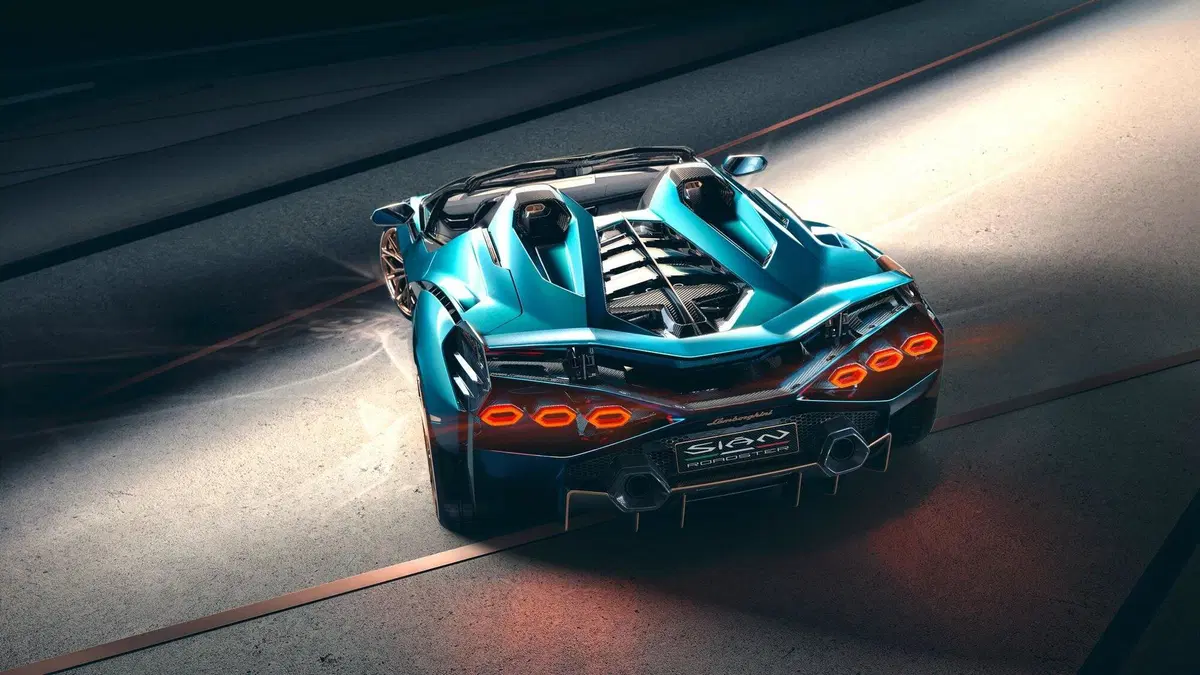 Lamborghini Sián Roadster: il V12 aspirato è salvo (grazie all'ibrido) (10)