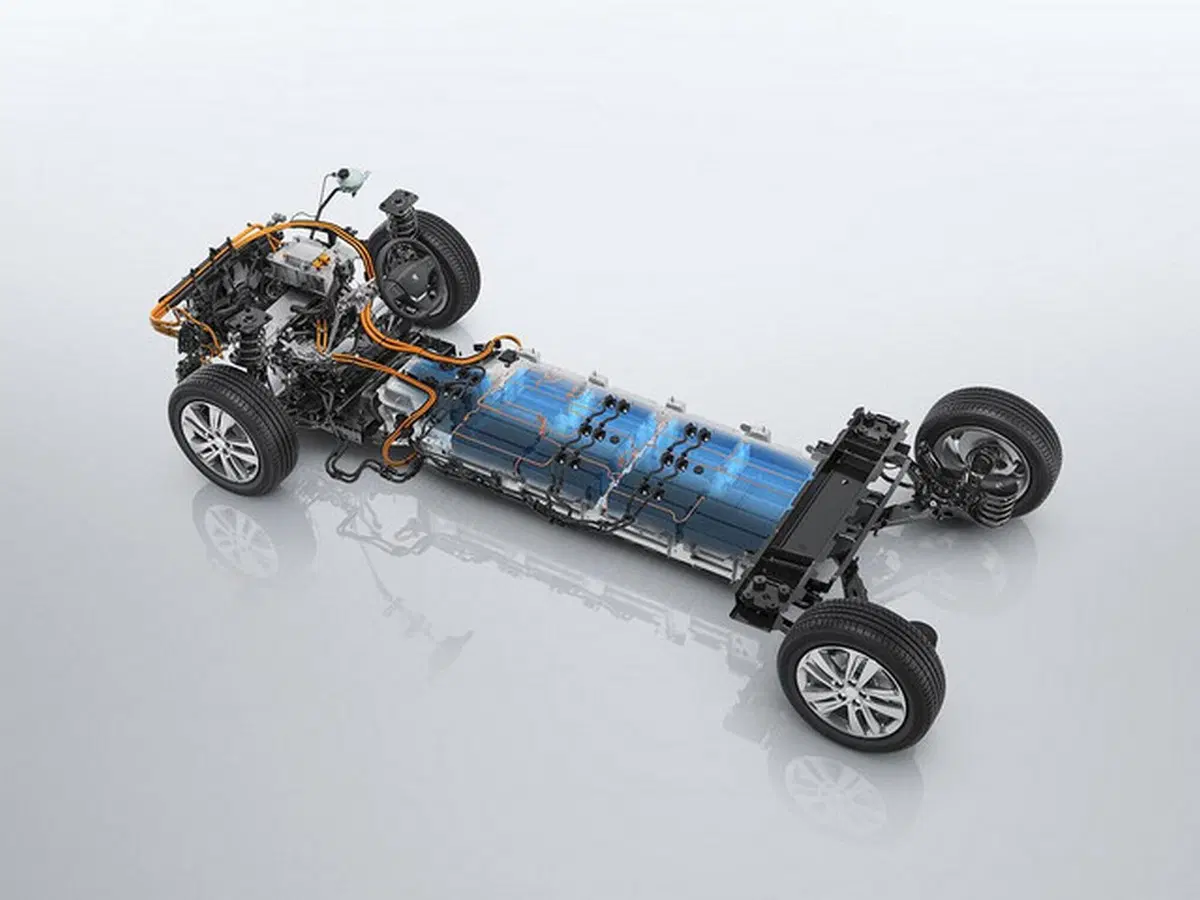 Peugeot e-Traveller: il monovolume diventa elettrico (4)
