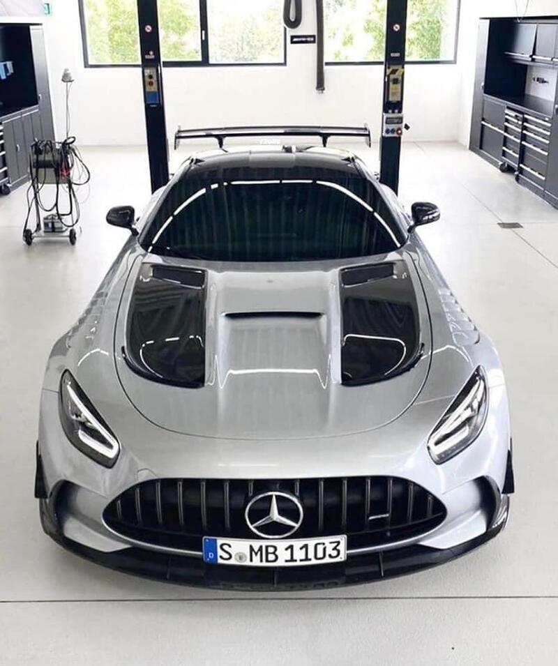 Mercedes AMG GT R Black Series, trapelate le prime foto online