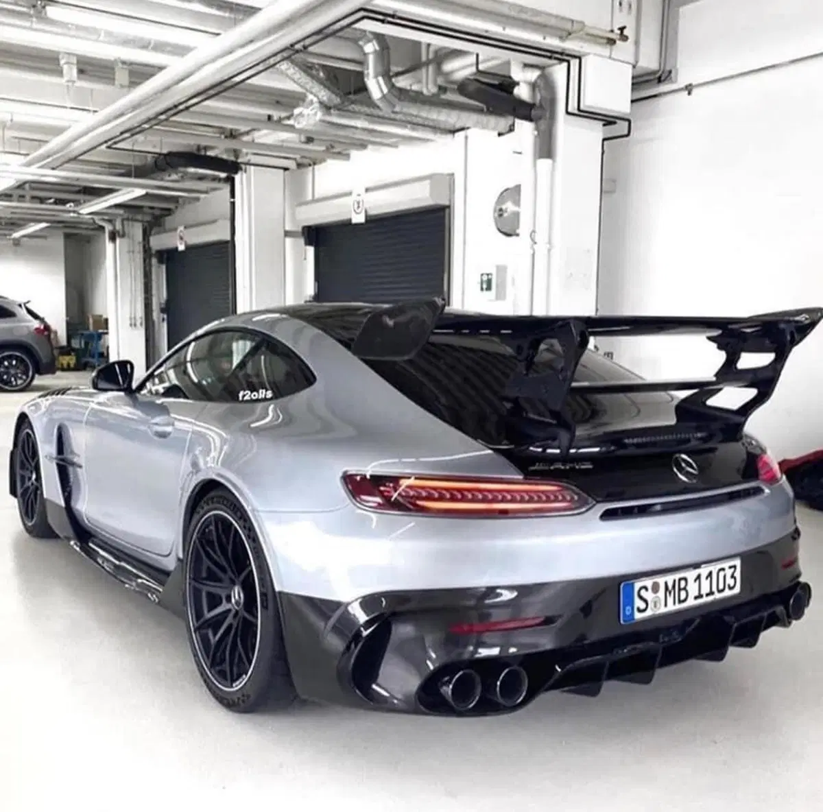 Mercedes AMG GT R Black Series, trapelate le prime foto online (2)