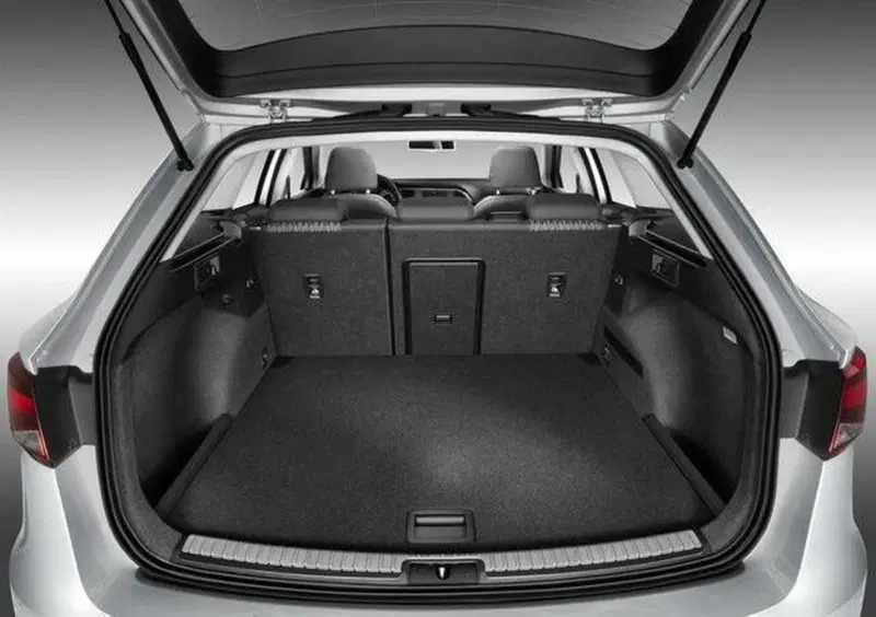 SEAT Leon ST (2020-->>) (14)