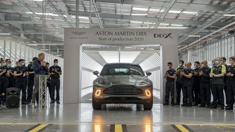 Aston Martin: prodotta la prima DBX