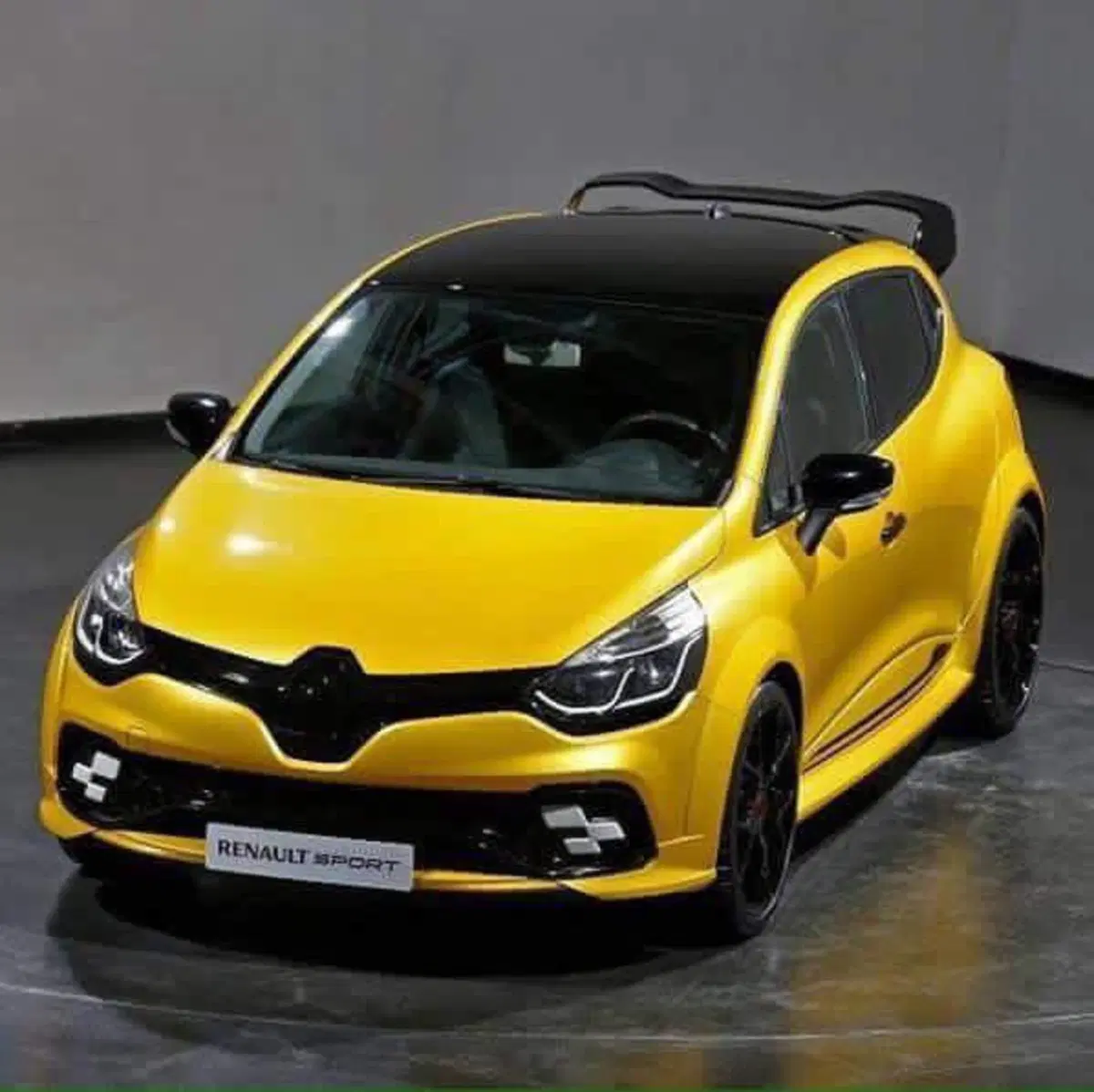 Renault Clio RS: una versione speciale al GP di Monaco (4)