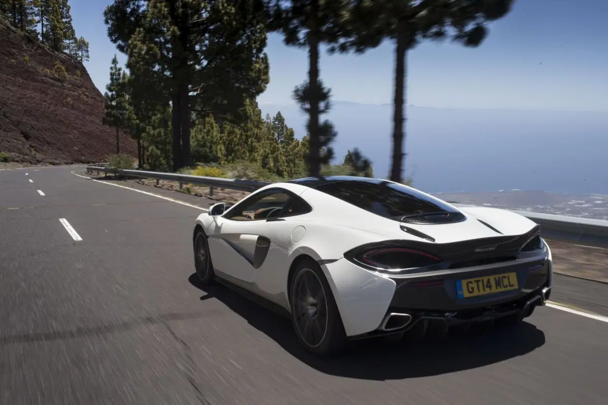 McLaren 570GT, quella “comoda” (7)