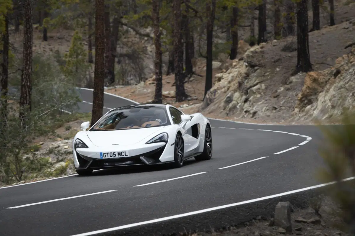 McLaren 570GT, quella “comoda” (25)