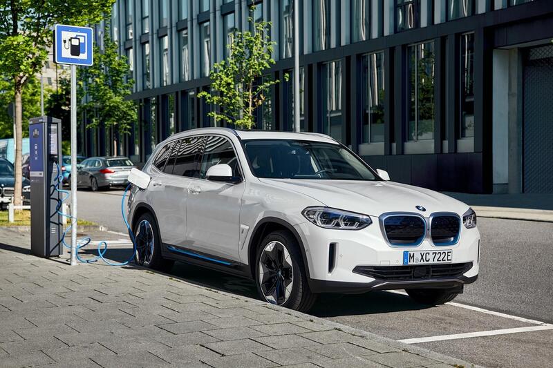 Il BMW iX3 &egrave; il primo SUV elettrico di BMW e il primo modello prodotto in Cina