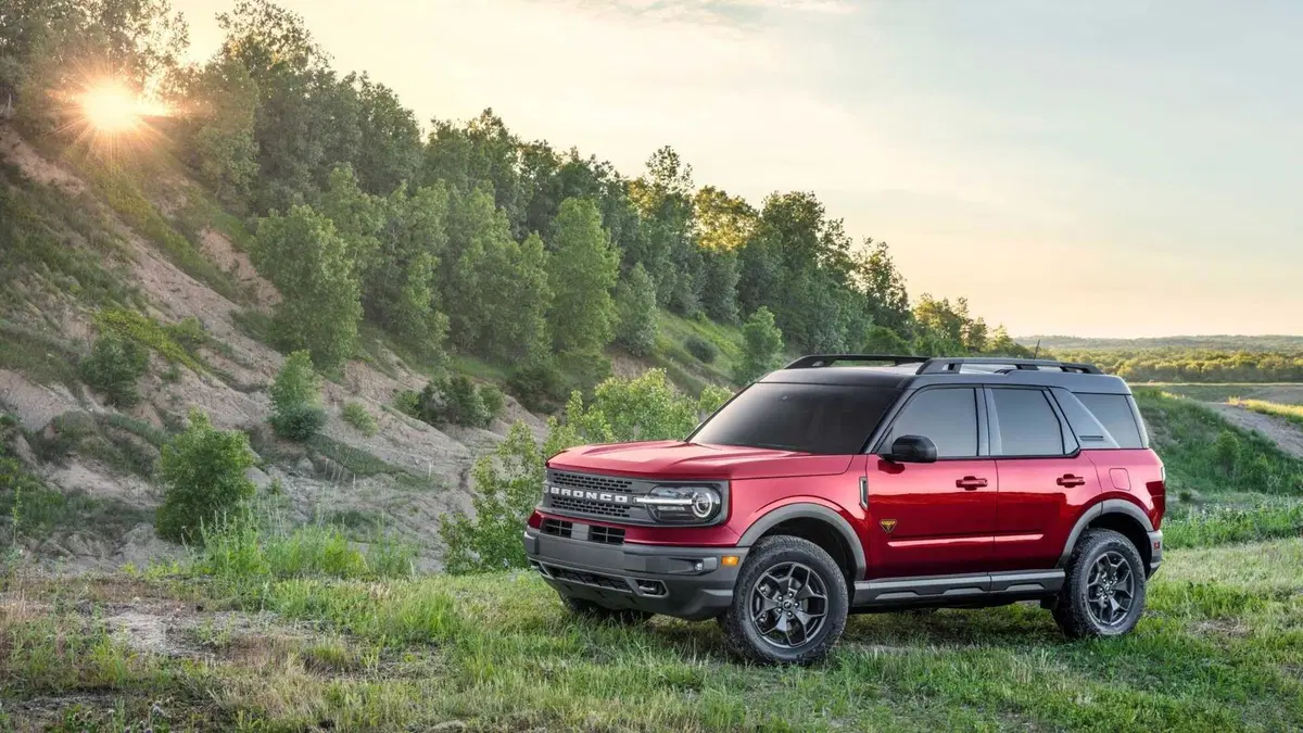 Nuovo Ford Bronco: fuoristrada e SUV, negli USA è già arrivato (2)