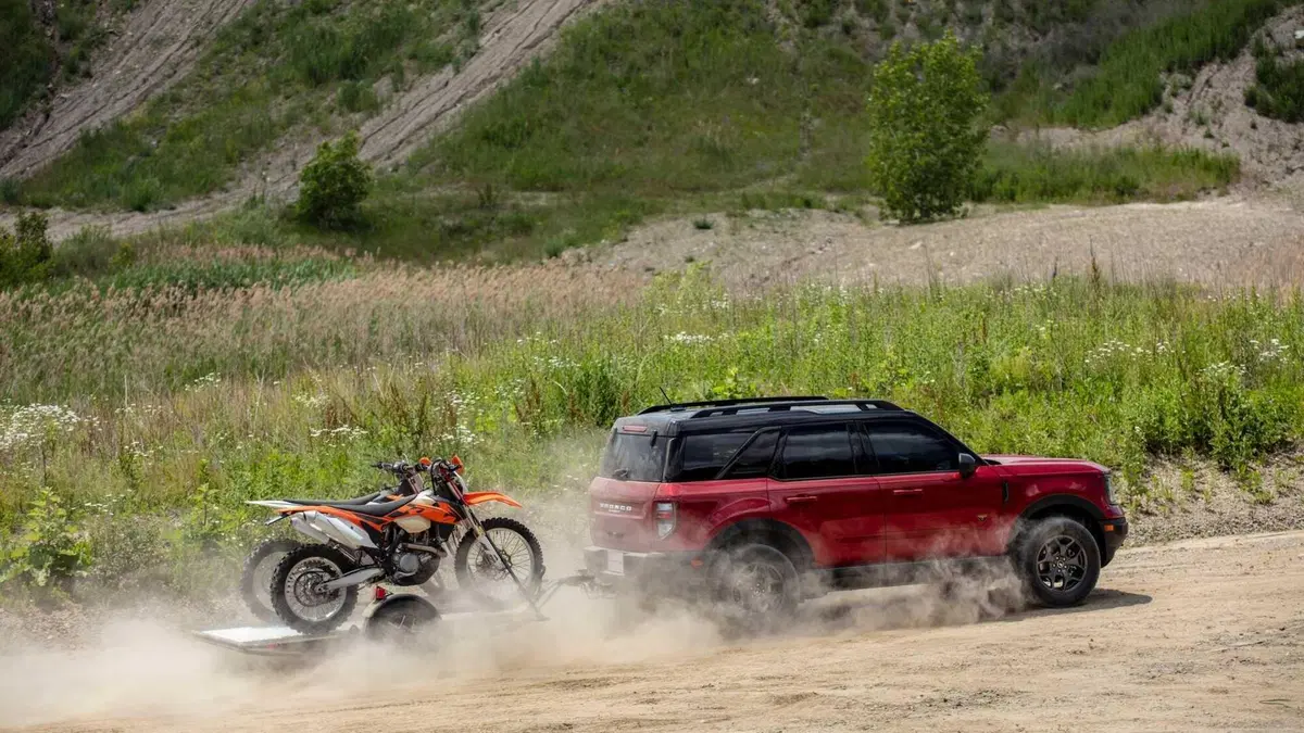 Nuovo Ford Bronco: fuoristrada e SUV, negli USA è già arrivato (12)