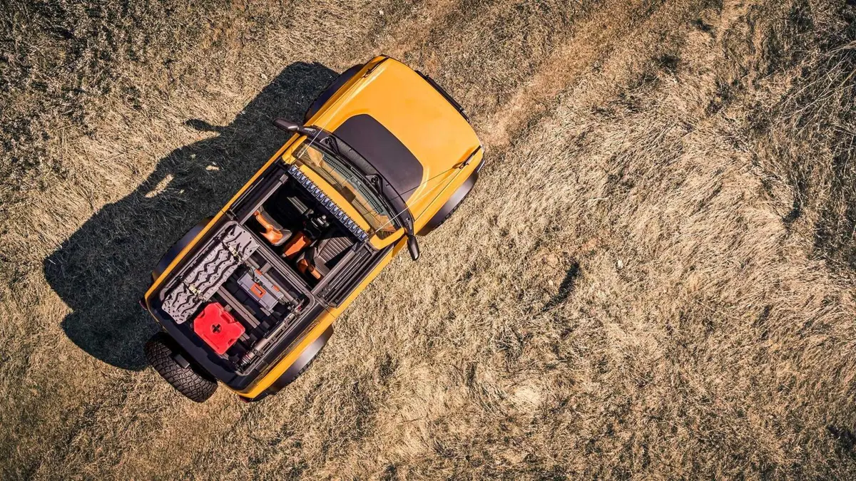 Nuovo Ford Bronco: fuoristrada e SUV, negli USA è già arrivato (3)