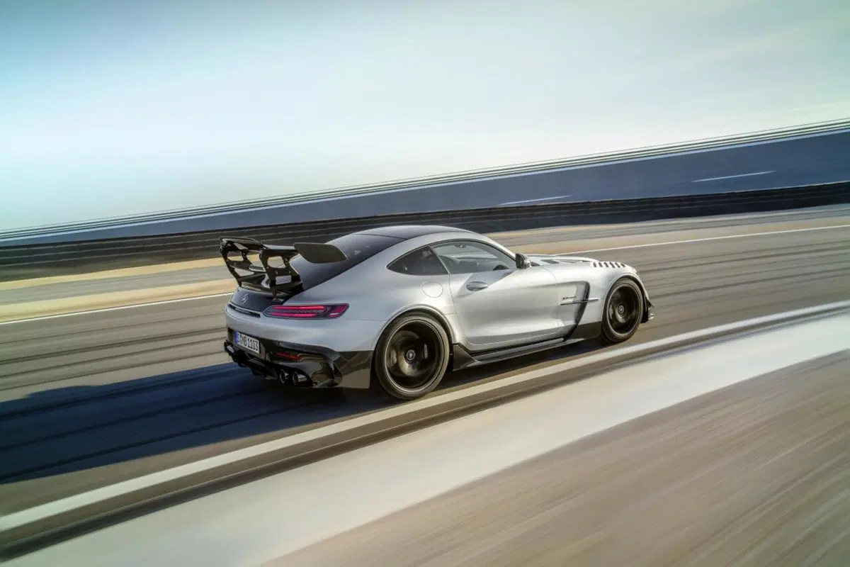 Mercedes-AMG GT Black Series, la GT estrema da 730 CV (18)