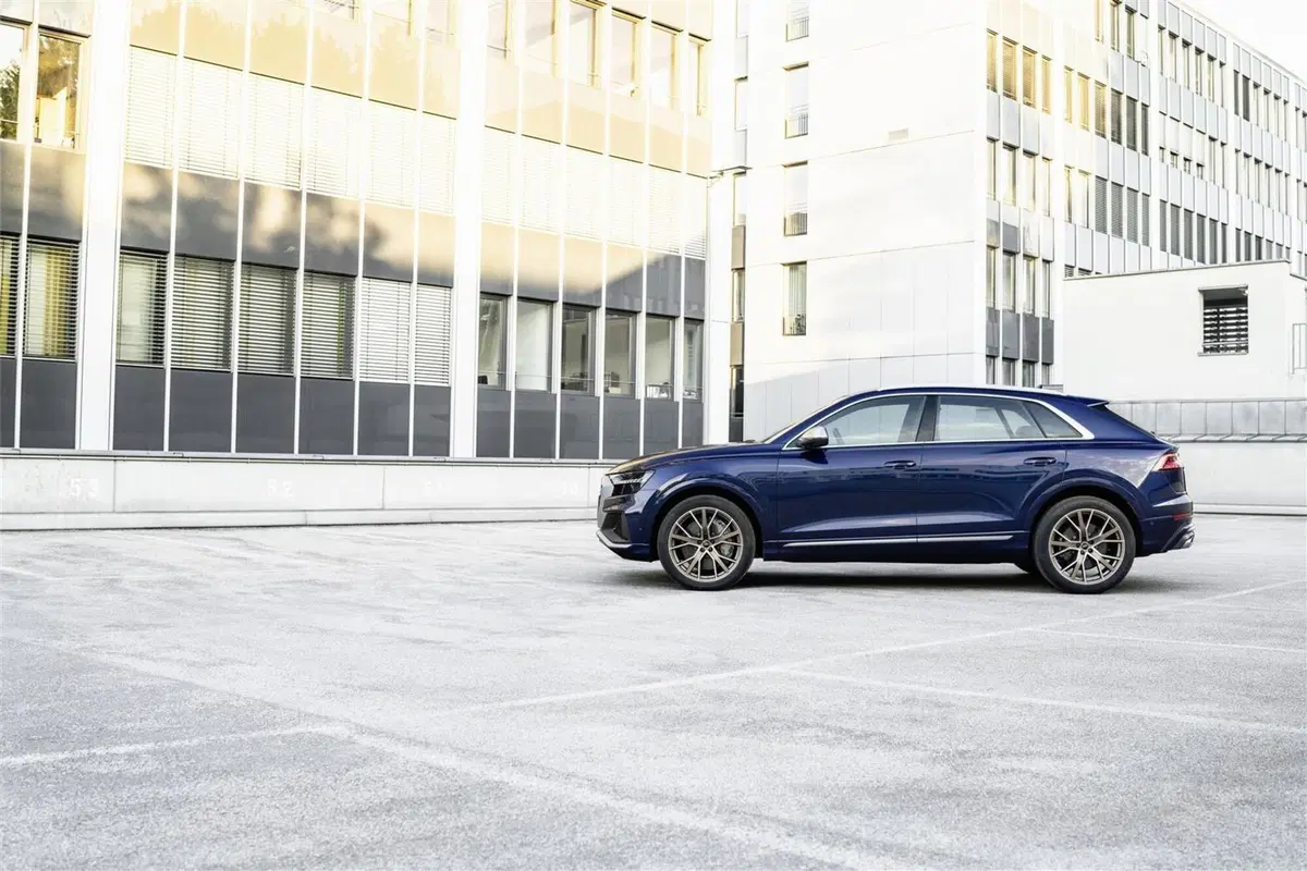 Audi SQ7 e SQ8, arriva il V8 biturbo benzina da 507 CV (7)
