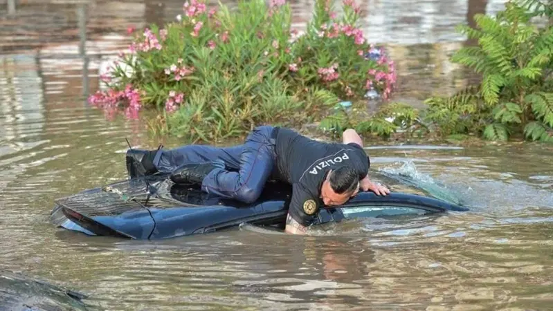 Palermo: le immagini della bomba d'acqua che ha sconvolto la citt&agrave;