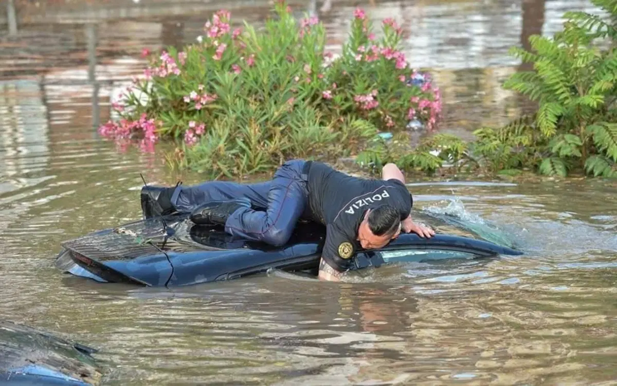 Palermo: le immagini della bomba d'acqua che ha sconvolto la citt&agrave;