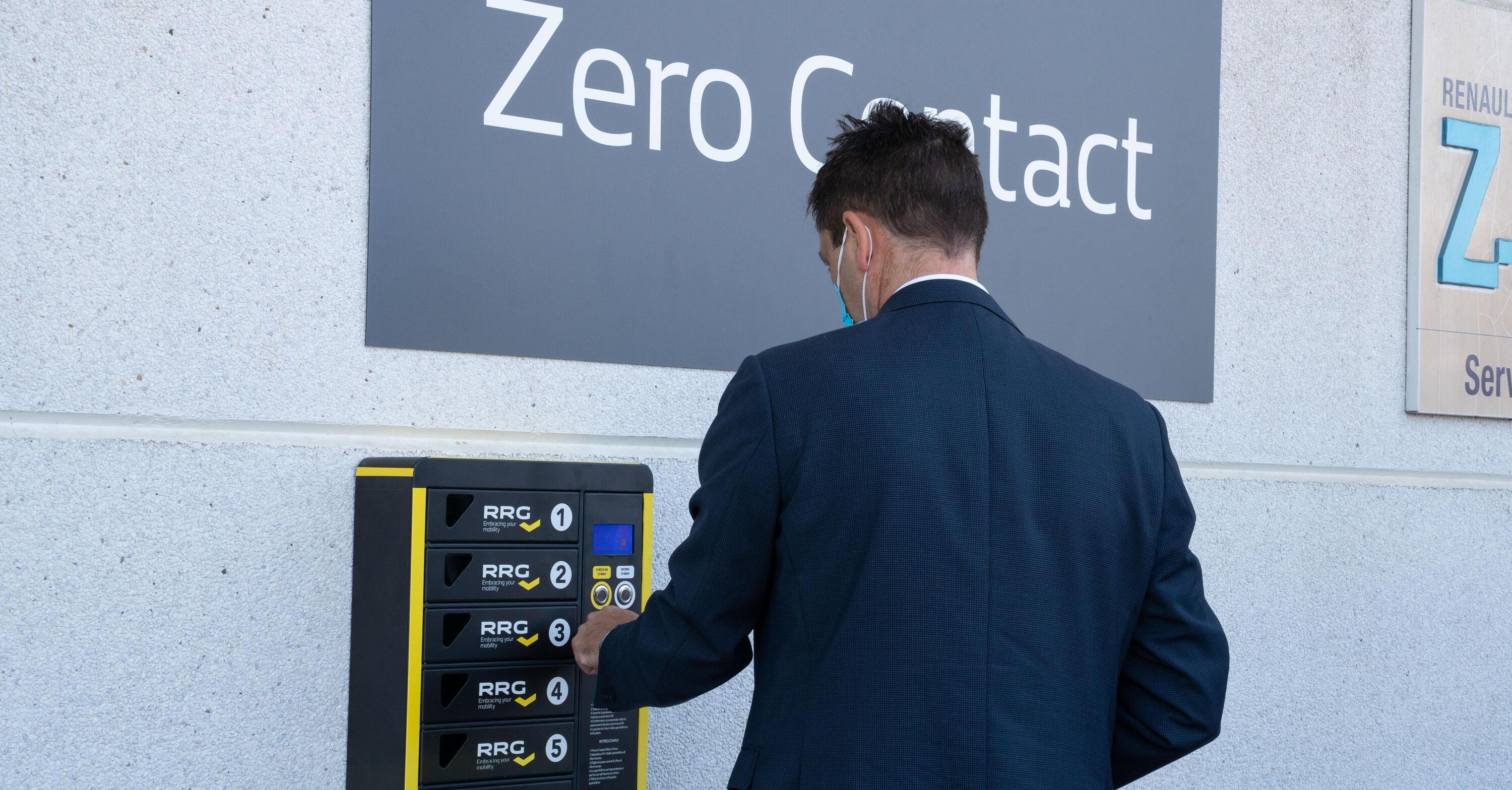 Renault digitalizza tutti i rapporti e i processi con la clientela: zero contatti (volendo) in concessionaria [App e Smart locker]