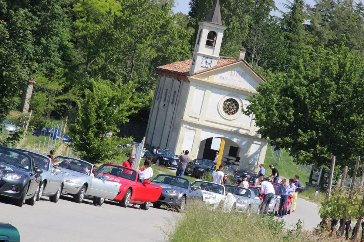 Mazda MX-5. Andar per Langhe 2016, il raduno dei grandi numeri (10)
