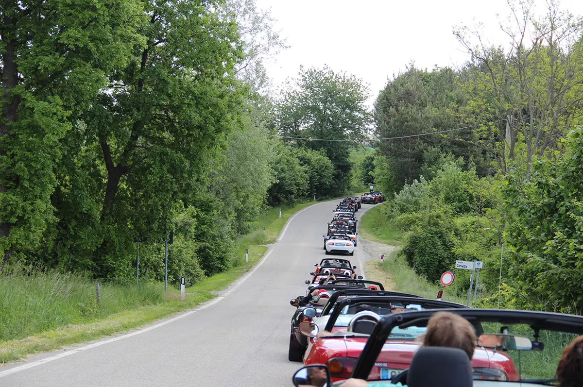 Mazda MX-5. Andar per Langhe 2016, il raduno dei grandi numeri (11)