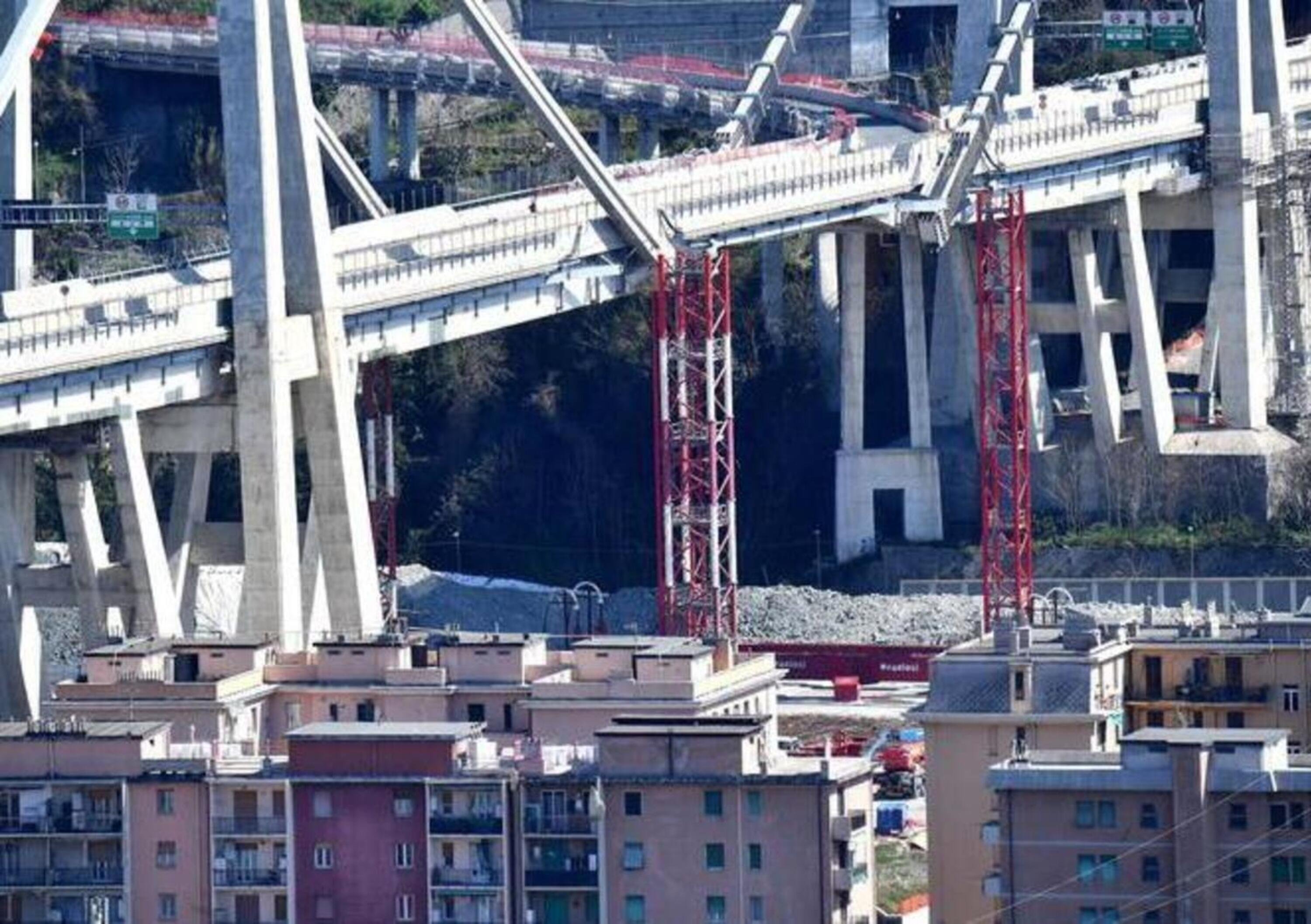 Genova, sul ponte fatto in fretta (e a quanto pare non a norma) si andr&agrave; piano: limite di 70 km/h