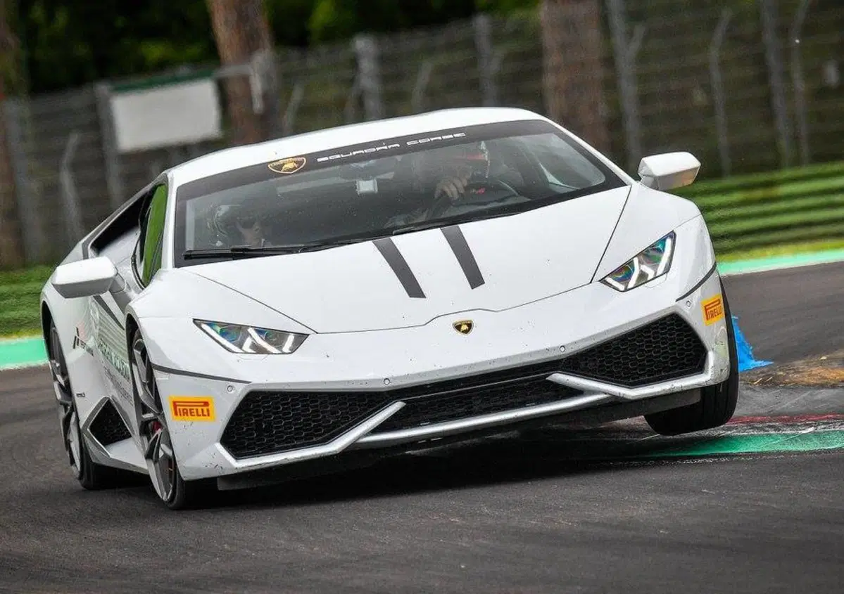Lamborghini: Stoner e Dovizioso ospiti dell'Accademia a Imola