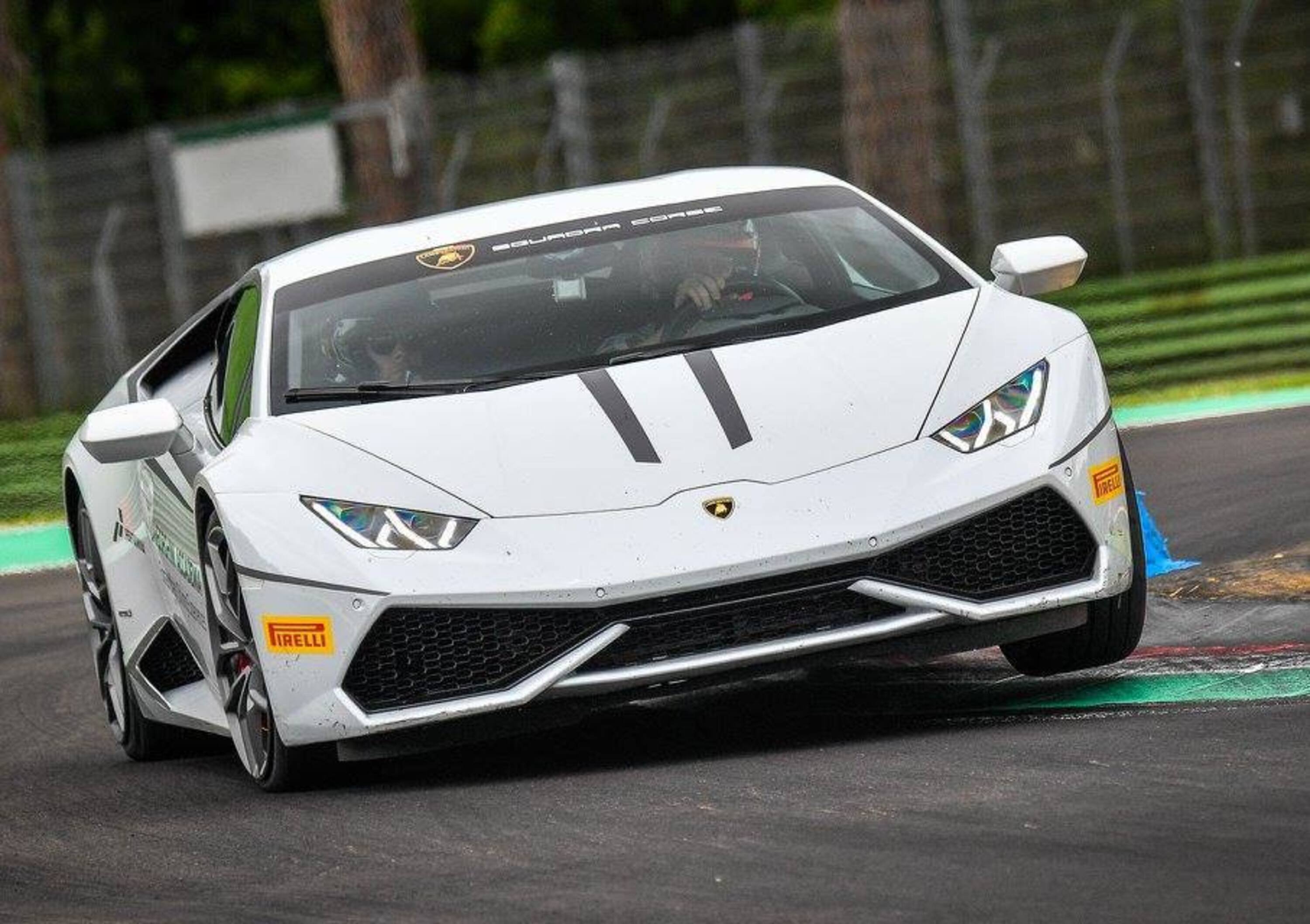 Lamborghini: Stoner e Dovizioso ospiti dell&#039;Accademia a Imola