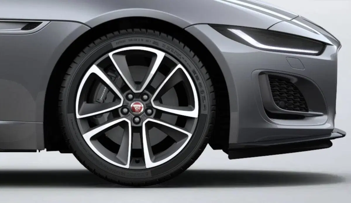 Jaguar F-Type Coupé 3.0 V6 aut. Coupé R-Dynamic (16)