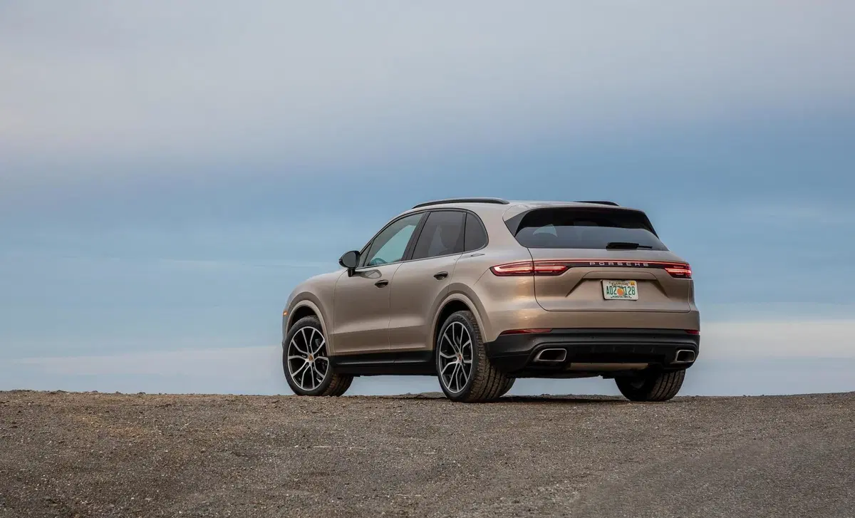 Porsche Cayenne (2017-->>) (21)