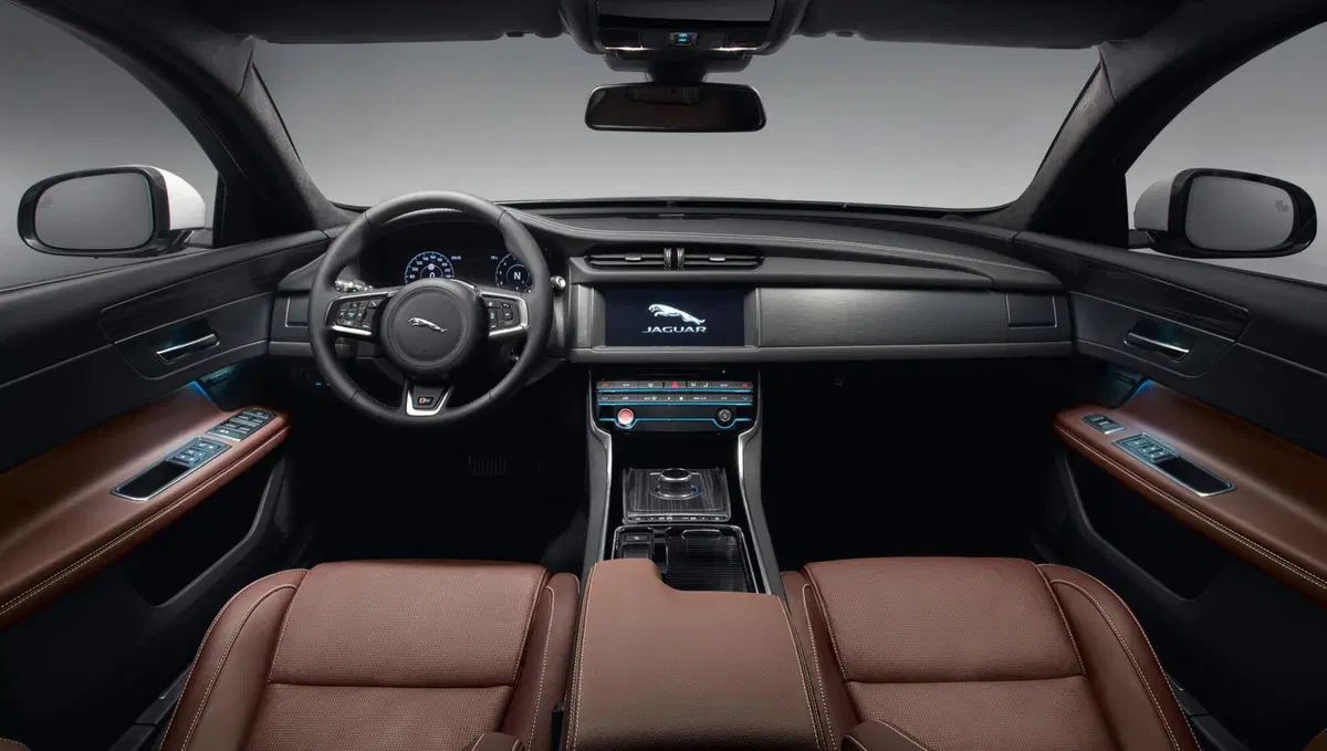 Jaguar XF 2.0 D 180 CV AWD aut. Chequered Flag (47)