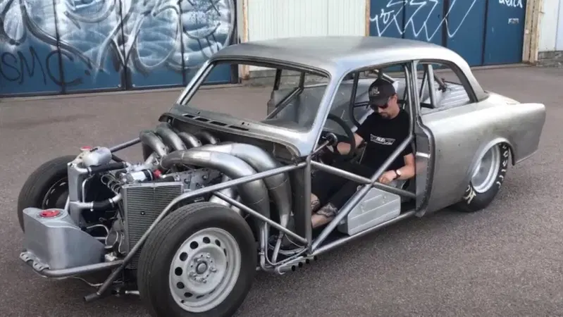 Due svedesi "alimentati" a birra e una Volvo da 400 cv alimentata a miscela. Sound top! [VIDEO]