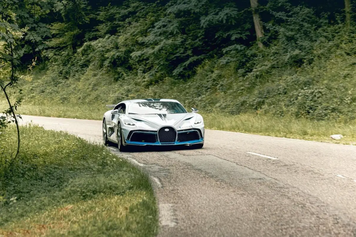 Bugatti Divo, ecco la prima pronta per la consegna (2)
