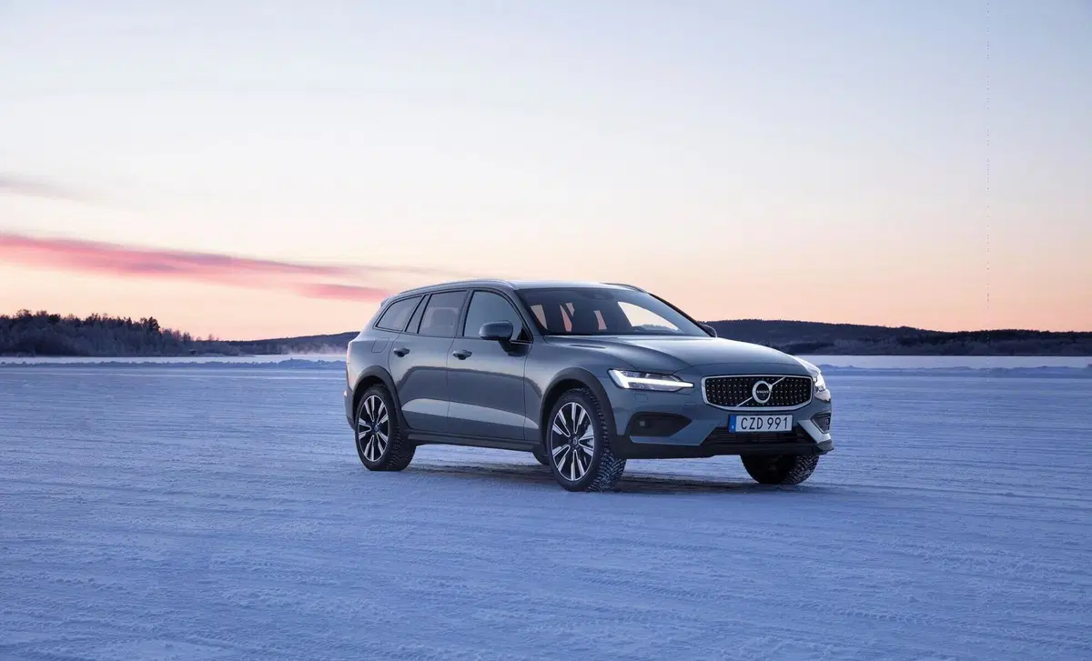 Volvo V60 Cross Country D4 AWD Geartronic Business Plus (10)