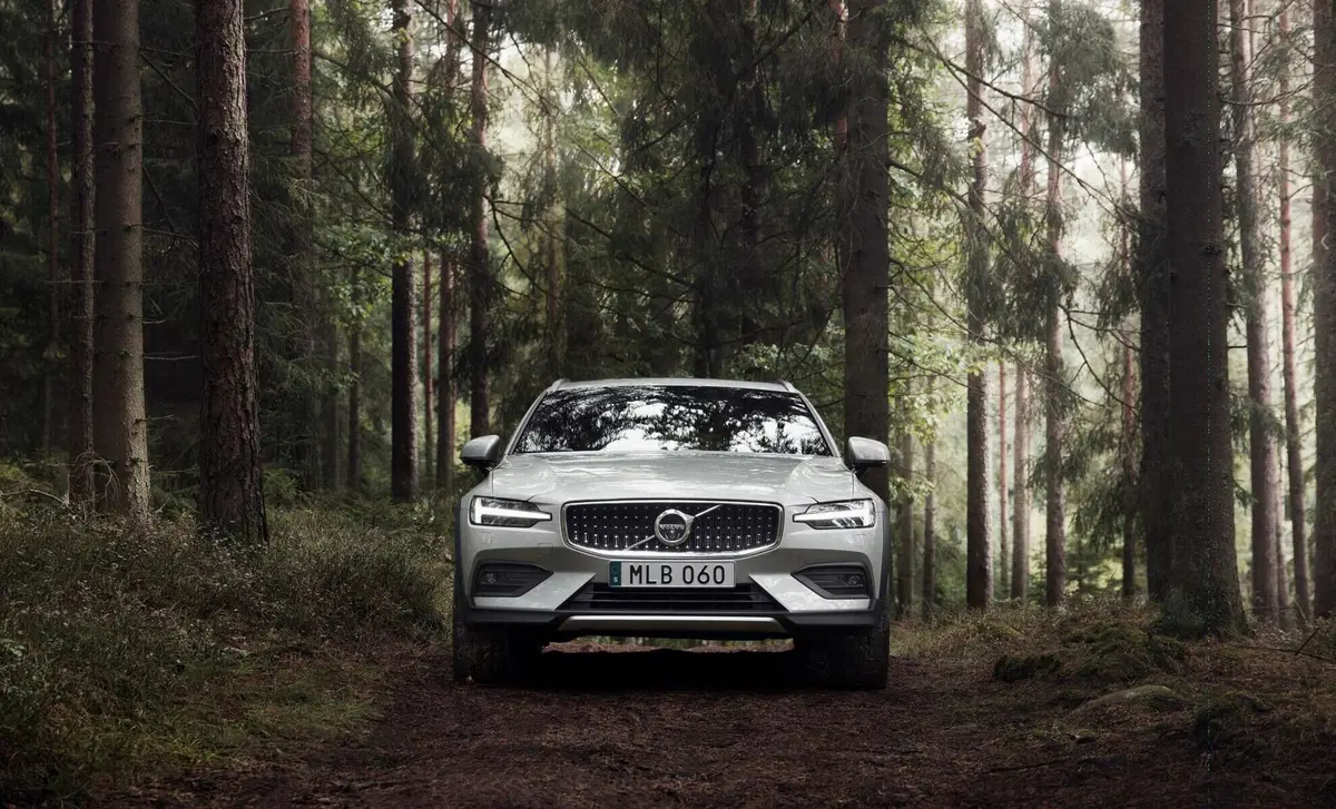 Volvo V60 Cross Country D4 AWD Geartronic Business Plus (24)