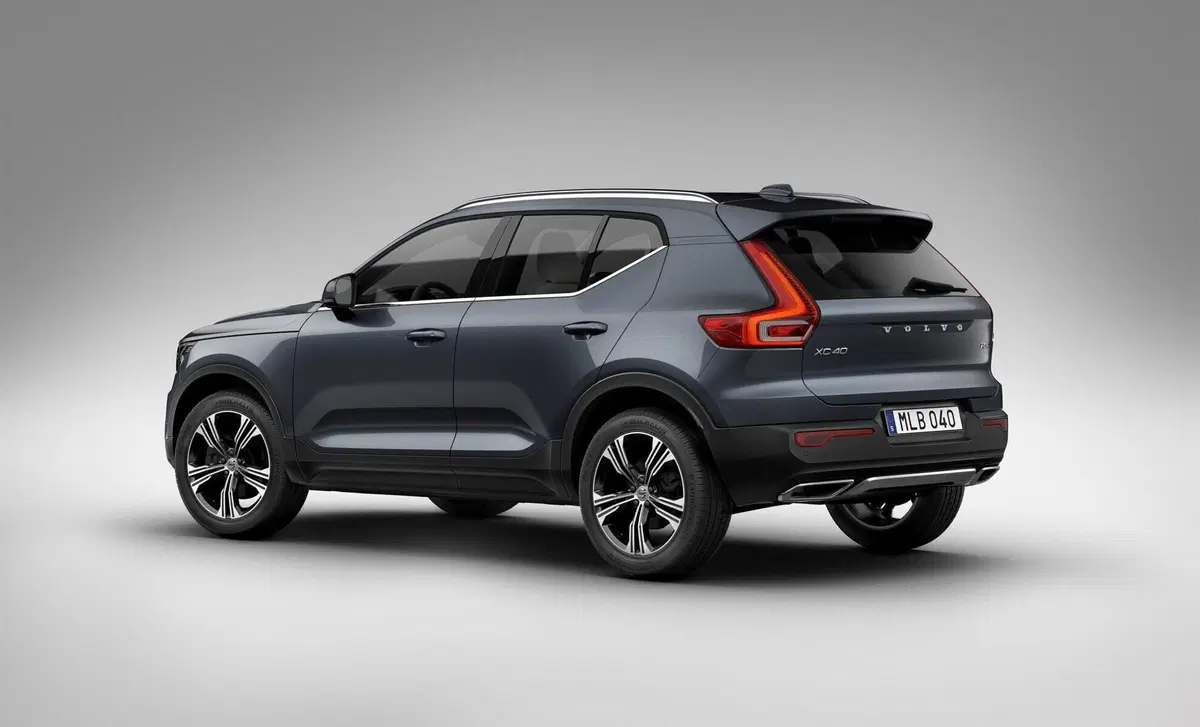 Volvo XC40 B3 automatico Essential (3)