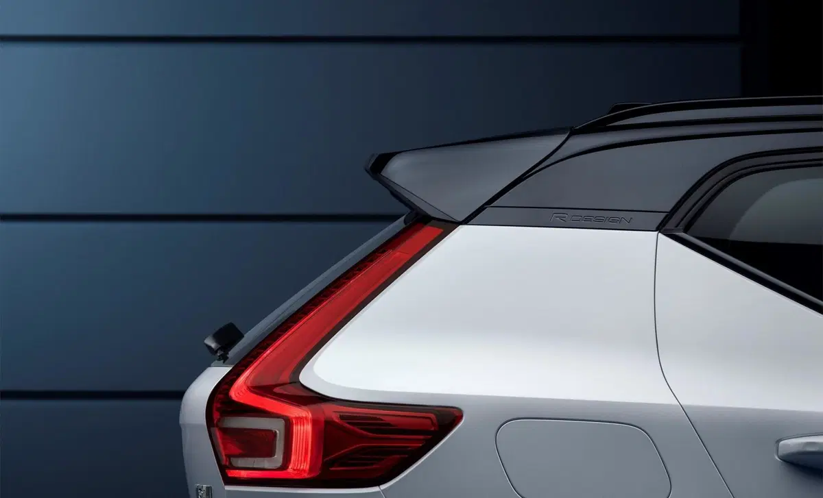 Volvo XC40 B3 automatico Essential (22)