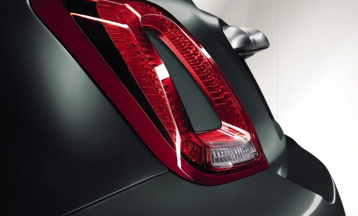 Fiat 500 0.9 TwinAir Turbo 85 CV Mirror (18)