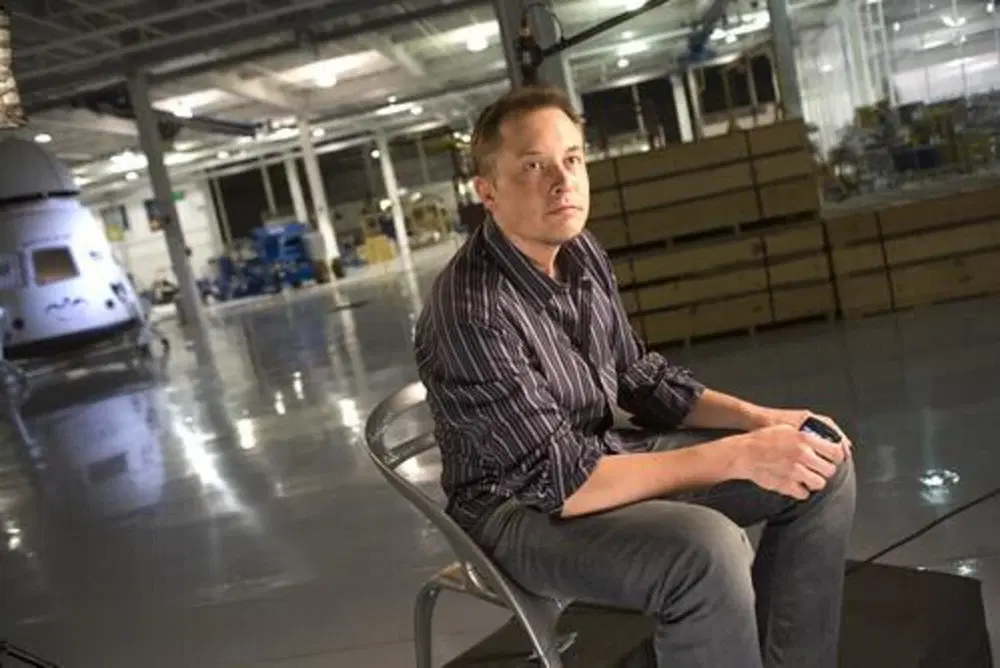 Elon Musk, da molti idolatrato, da qualcuno criticato e forse, anche un po' invidiato