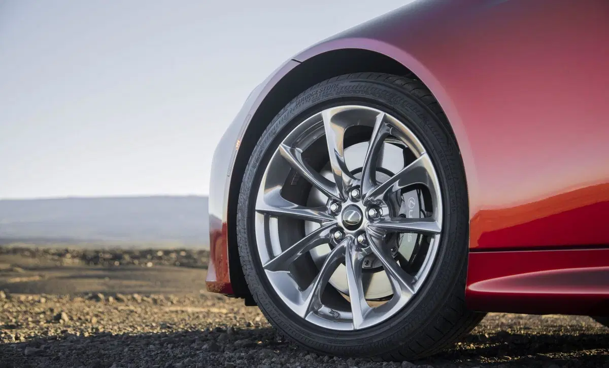 Lexus LC Hybrid Limited Edition (24)