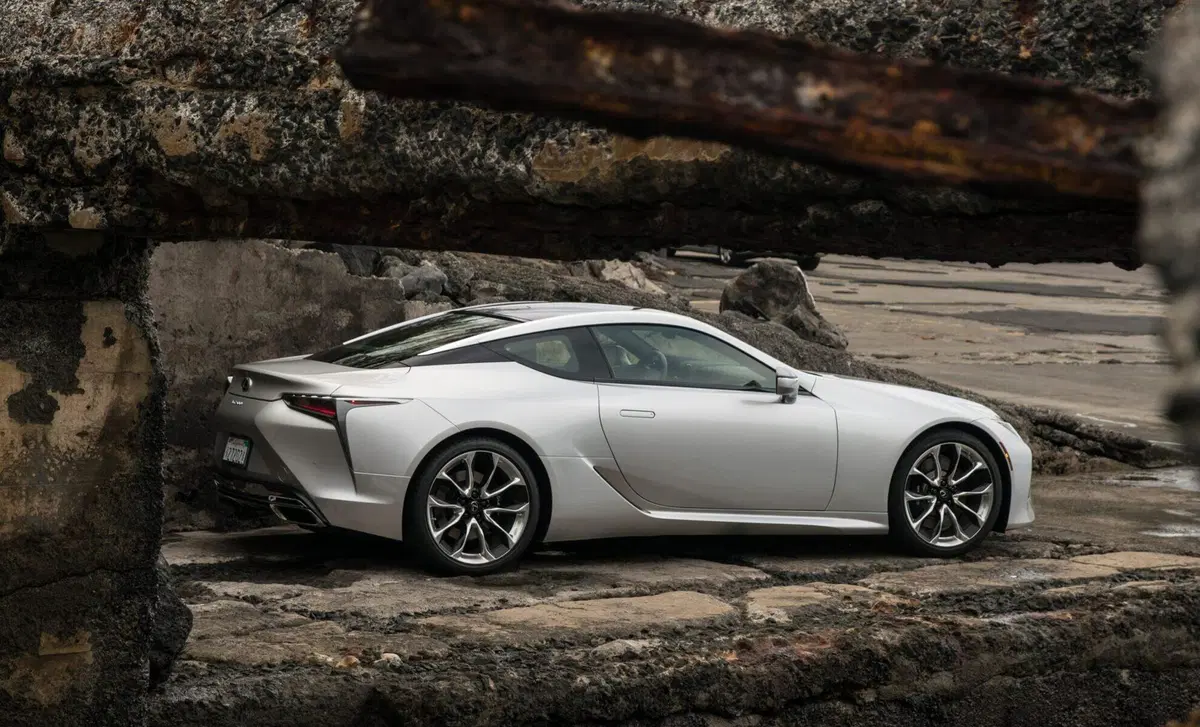 Lexus LC Hybrid Limited Edition (10)